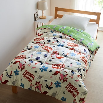 丸洗いOK。接触冷感とさらっと素材のリバーシブルキルトケット（選べるキャラクター）