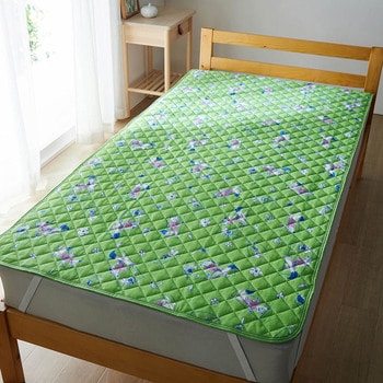 おとな可愛い柄に注目！接触冷感のひんやり敷きパッド（選べるキャラクター）