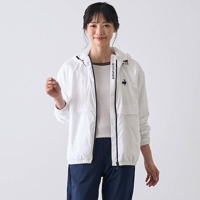 特殊な裏地で軽量性と保温を両立