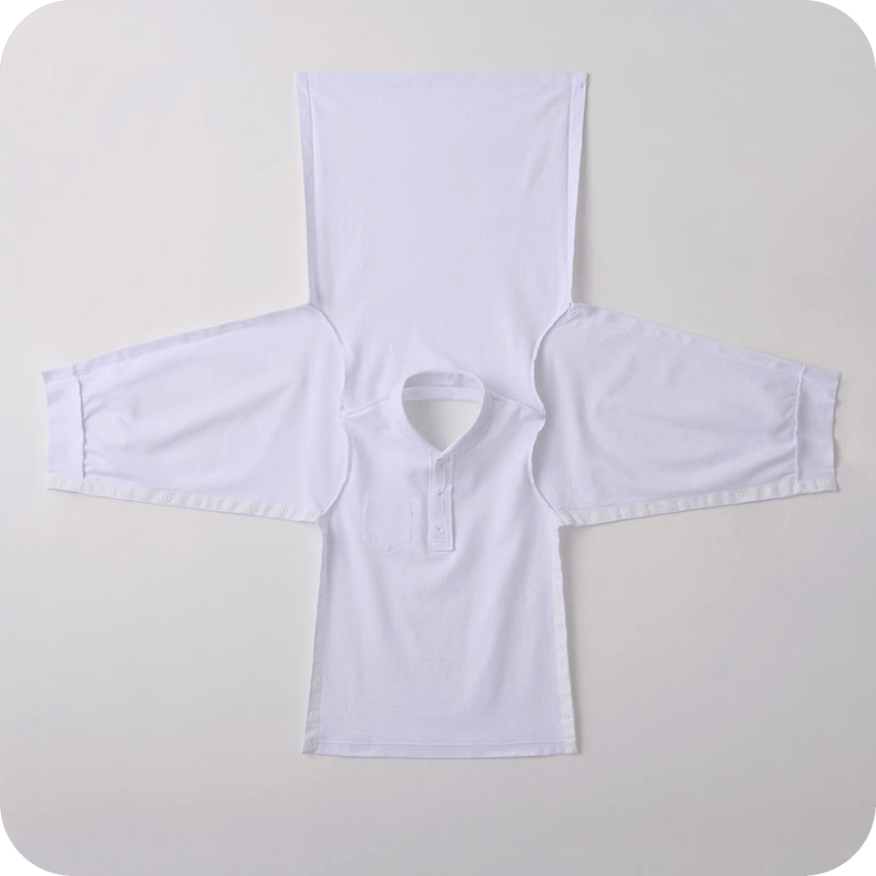 まるっと開いている服