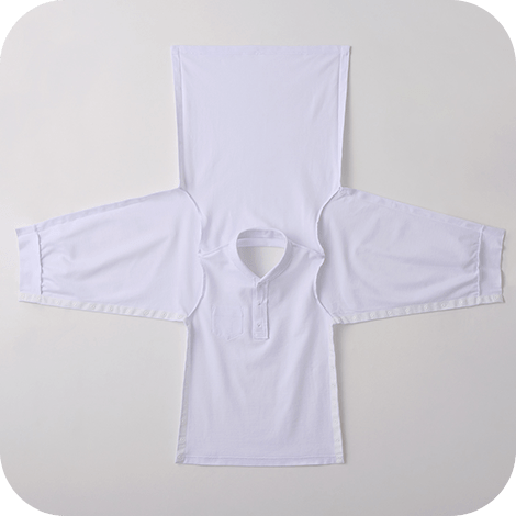 まるっと開いている服