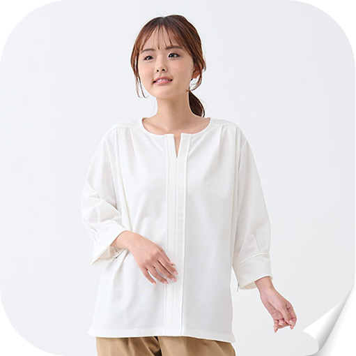 〈ベルメゾン×キヤスク〉週3使える脇開きキーネックカットソーブラウス