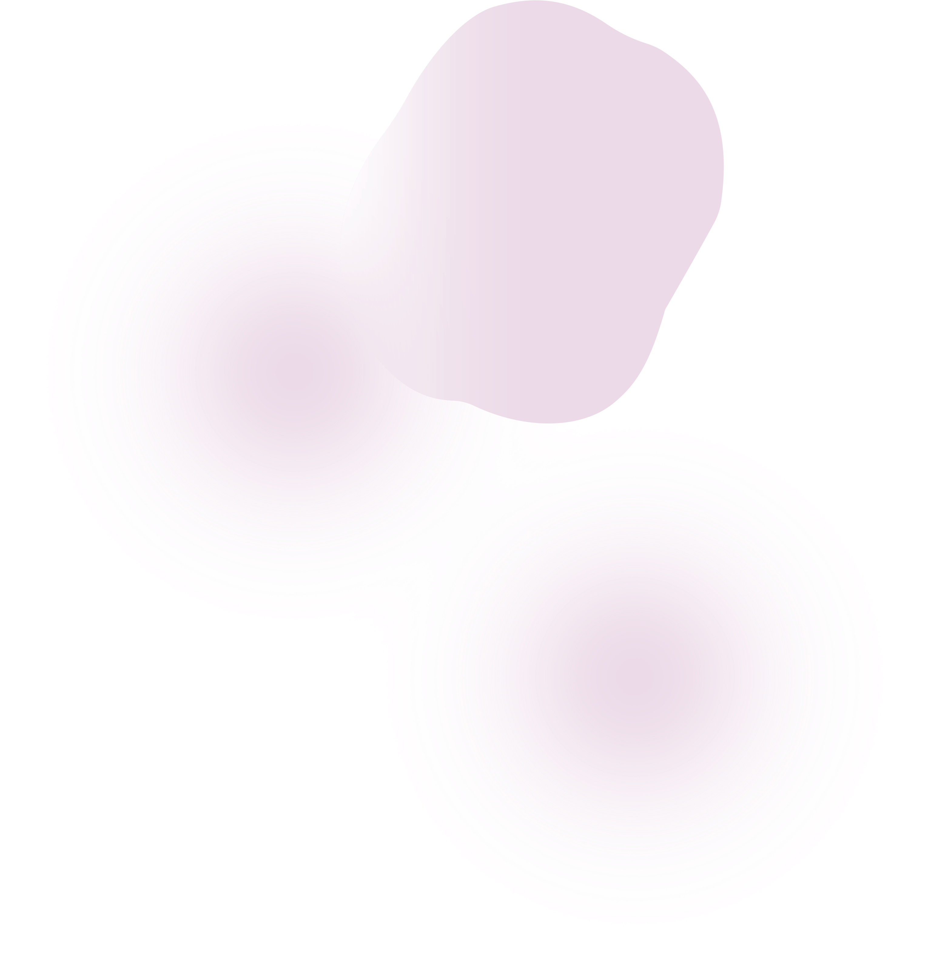 車椅子に乗って微笑んでいる女性