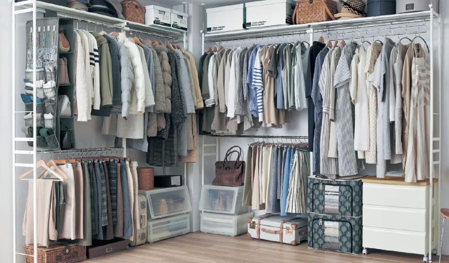 服の収納を楽に進めよう!実用的なテクニックとおすすめアイテム