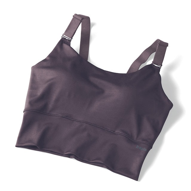 谷間をカバーできる高めの胸元、寝転んでも背中に当たらない前側アジャスター