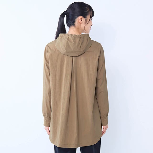 長めの後ろ着丈でお尻周りも気にならない