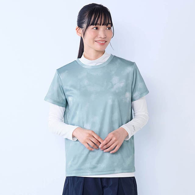 1枚でも着映えする総柄プリント