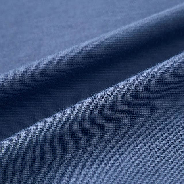 吸汗速乾機能付き