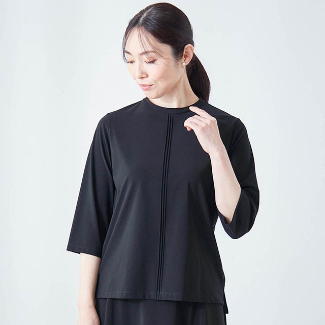 前中央のピンタックが縦にすっきり見え