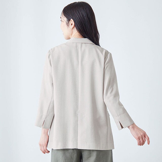 ヒップが隠れる丈と、ゆとりのあるサイズ感で着心地ラクチン