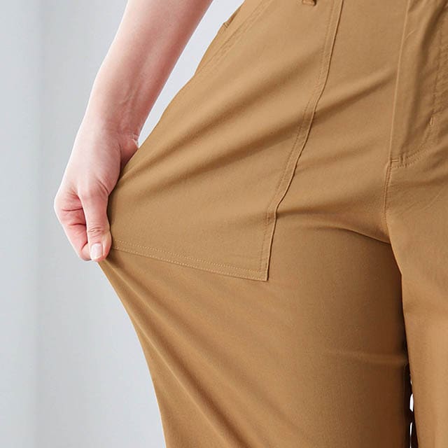 伸びの良いストレッチ素材