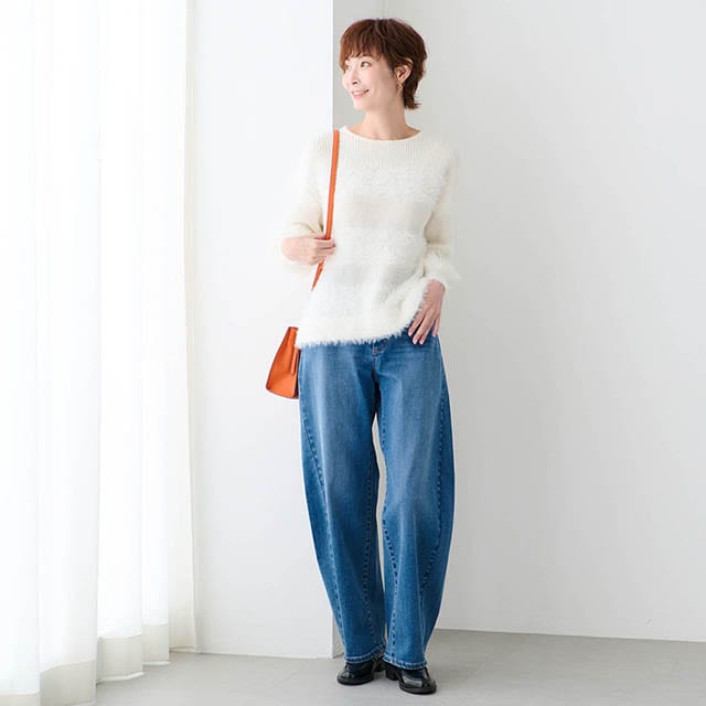 きれいめにもカジュアルにも着こなせるデザイン