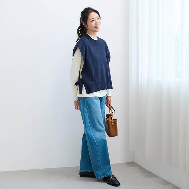 合わせるアイテム次第できれいめにもカジュアルにも着こなせる