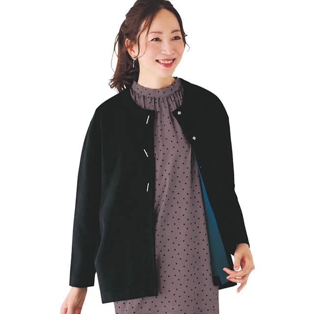 カジュアルからきれいめまで幅広く合わせやすい万能ジャケット