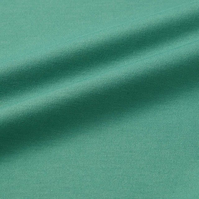 プルオーバーは肉厚できれいな風合いのダンボール素材