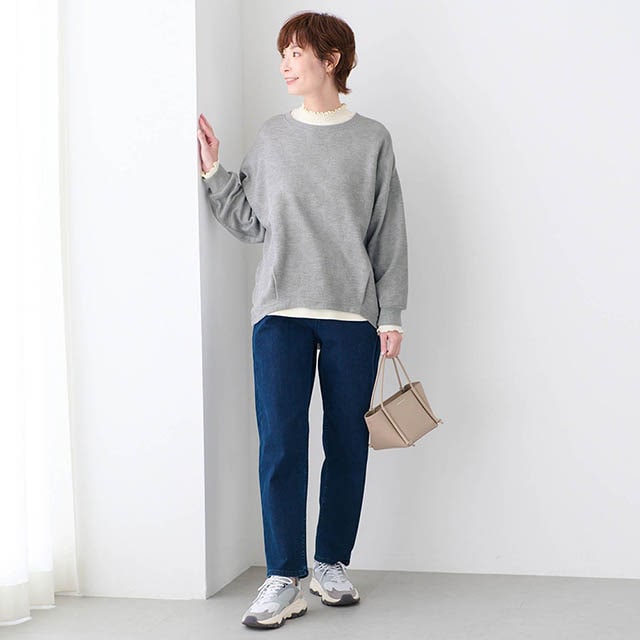 Tシャツ以上スウェット未満の軽やかな着心地でロングシーズン活躍