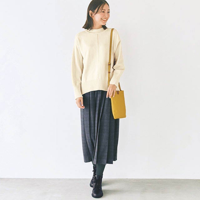 華奢見えするハイネックで着太りの心配も不要