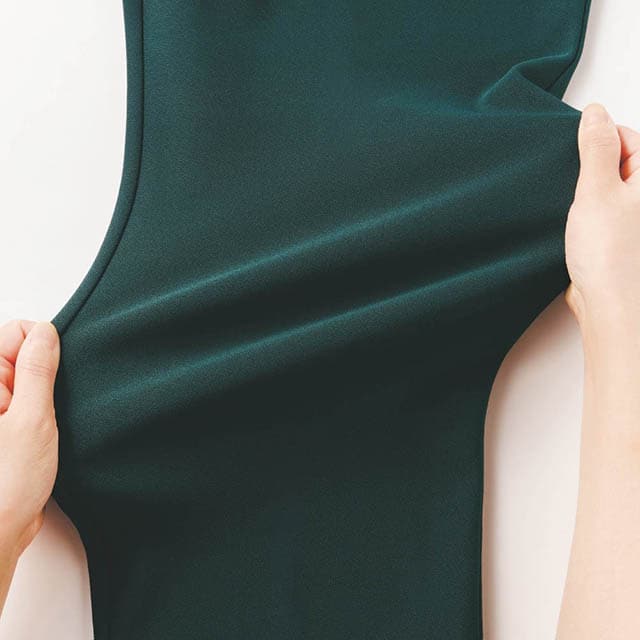 ストレッチ素材で動きやすさも◎