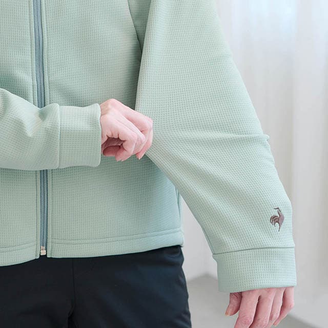 高いストレッチ性で動きやすい