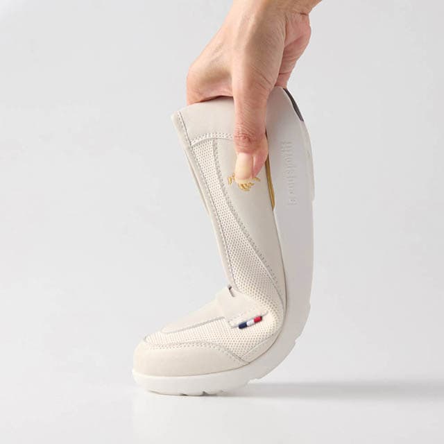 屈曲性の高い軽量ソール