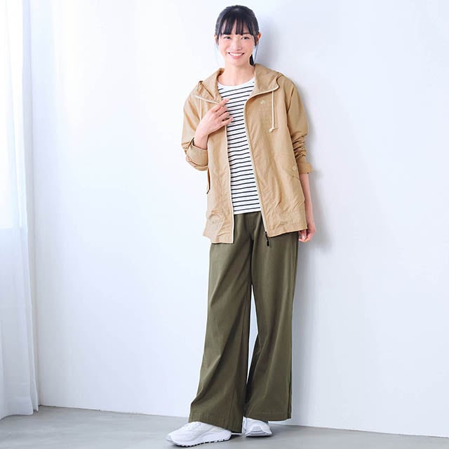 花粉が付きにくく落ちやすい加工が施されているから、屋内へ入る前にパパっと手で払うだけ