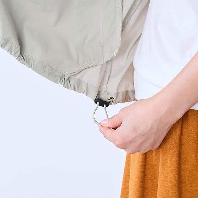 裾はスピンドル仕様で調節可能