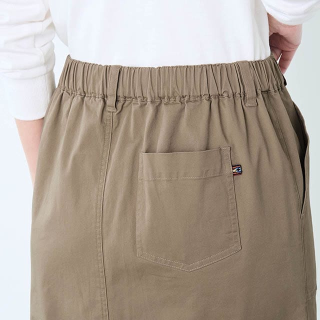 ウエストは総ゴムで快適な着心地