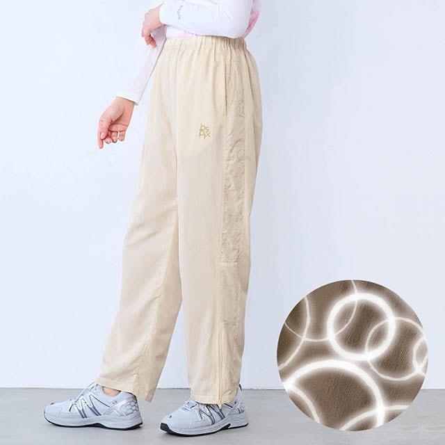 サークル部分は再帰反射材付きで夜道も安心