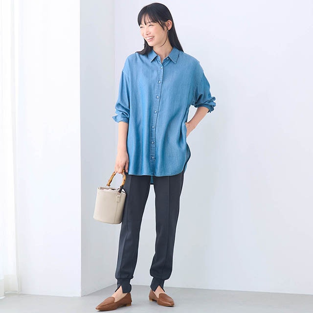 お尻まわりをカバーする長めの丈感でチュニックとしても◎