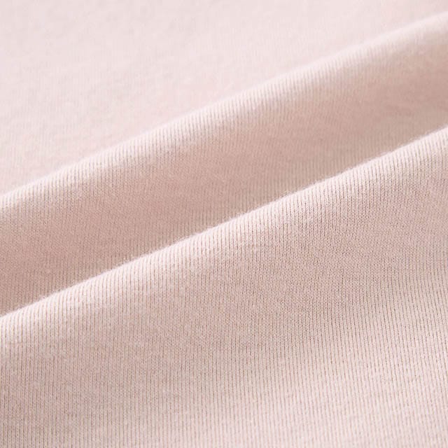 やわらかな肌ざわりのスムース素材