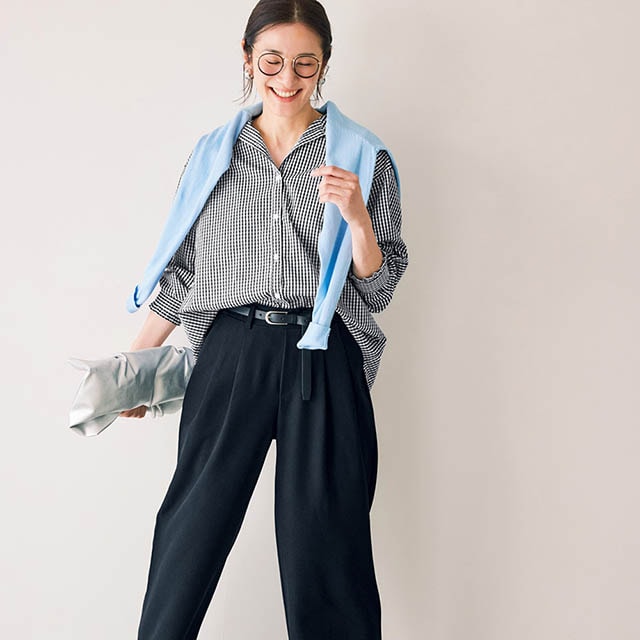 一枚で着ても重ね着しても決まる！ほんのり女性らしいフリルブラウス