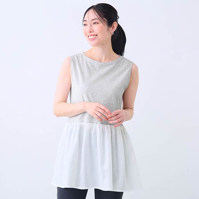 タンクトップは裾がシャツ素材なのでキレイめコーデにも活躍
