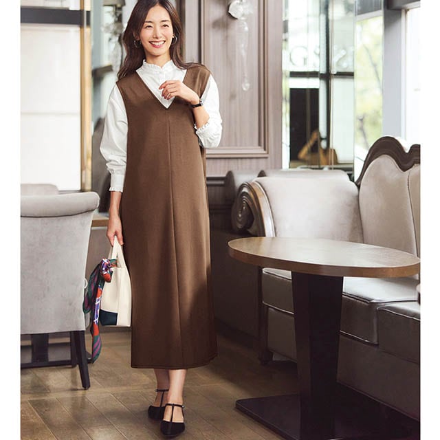 お出かけにもデイリーにも着回せるキレイめジャンパースカート