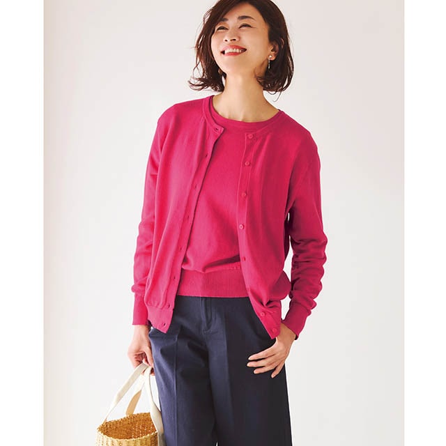 同素材のニットと合わせてアンサンブルとしても◎