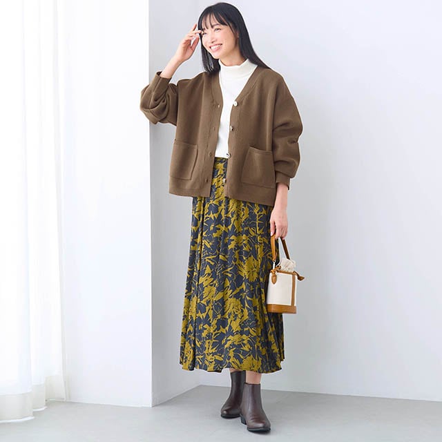 こなれて見えるオーバーサイズで体型を自然とカバー