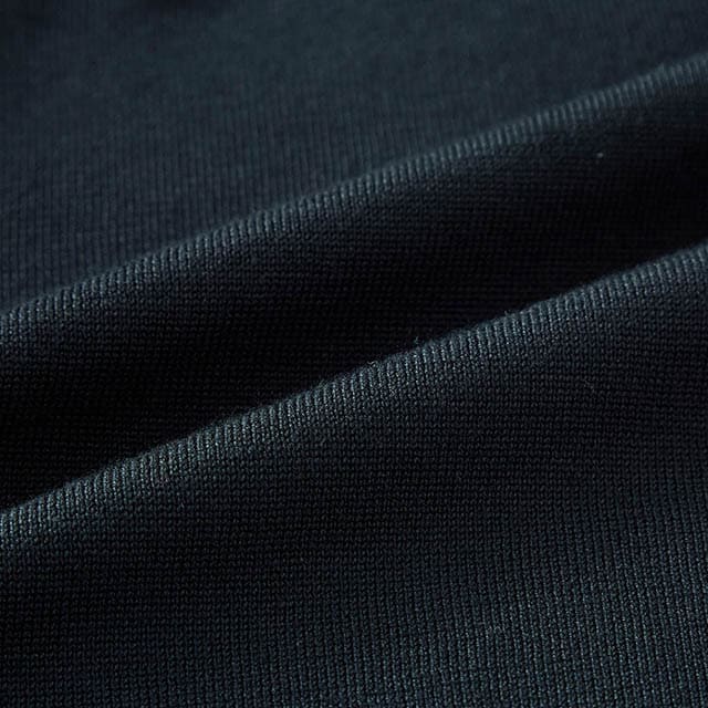 きれいめに着られるなめらかなハイゲージニット