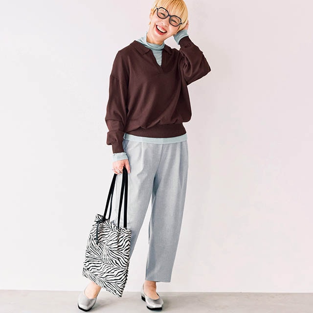 首まわりがすっきり見えて、女性らしく着られるポロニット