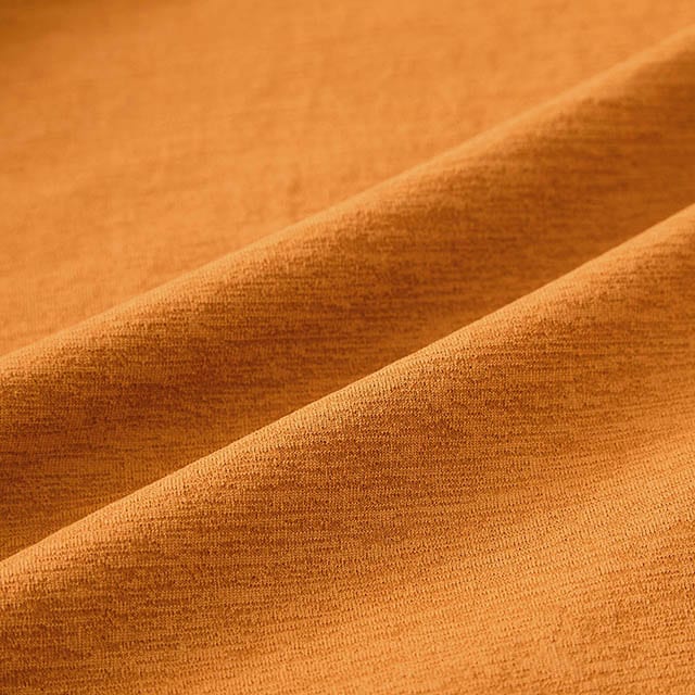 スラブ調の素材感が高見え