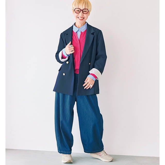 カーディガン感覚で羽織りやすい、着回し力のあるテーラードジャケット