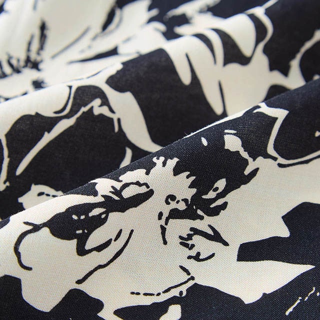 落ち感のあるレーヨン素材