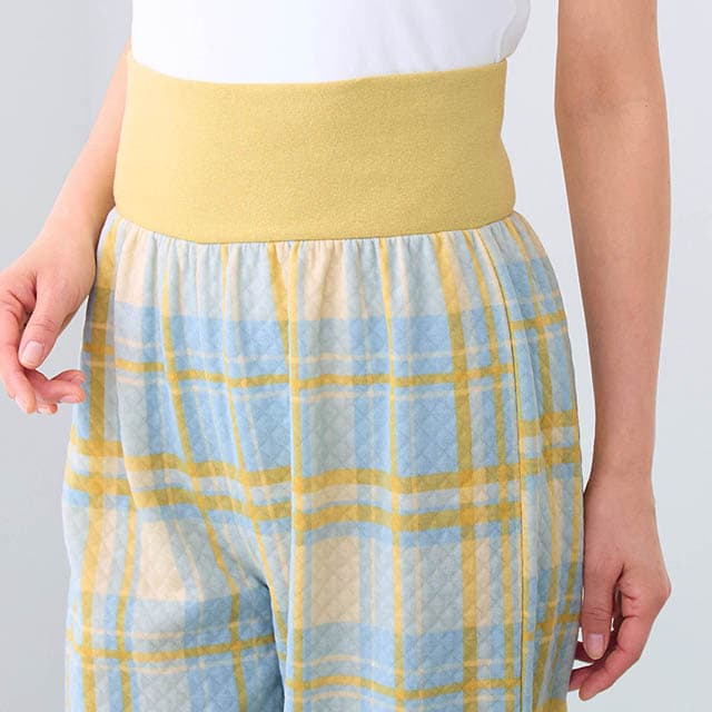 パンツには腹巻き付きタイプで寒さ対策◎