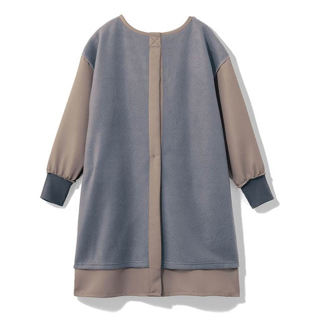 後ろ内側には薄手のフリースが施され、背中がじんわり暖かい