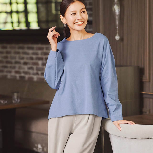 カットソー素材なのにブラウス見えする、ストレッチ天竺プルオーバー