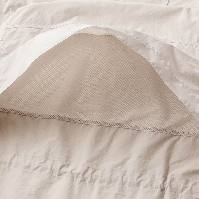 通気性を高める背面ベンチレーション