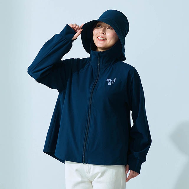 帽子を持って歩く必要なし！フード部分がハットになった技ありアイテム