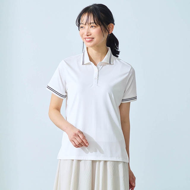 テロンとしたきれいな落ち感があり女性らしさをプラス