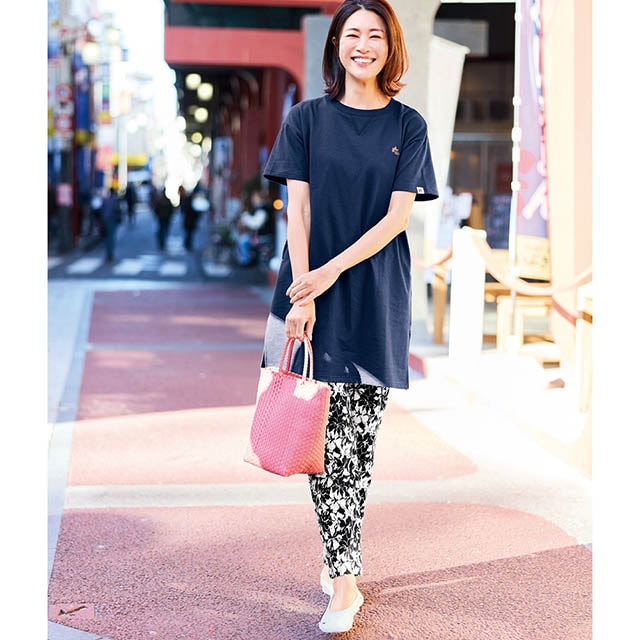 スマートに魅せる長め丈のミニ裏毛チュニック