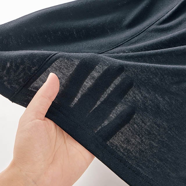 薄くてやわらかなガーゼ素材で軽い着心地