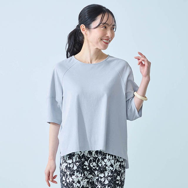 太陽の熱や光を通しにくいため暑さが軽減