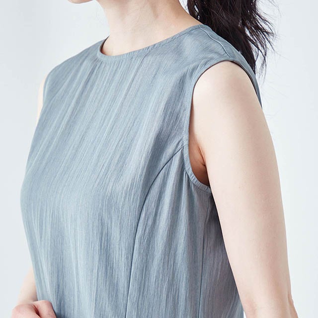 ウエストサイド切替えの視覚効果で着やせ効果は抜群!